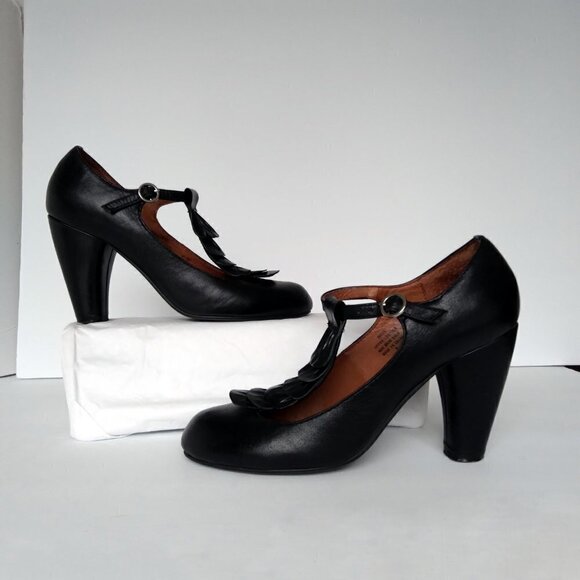 Crown Vintage Black Leather Ruffled T-Strap Baby Jane Heels Sz8 - Picture 7 of 9